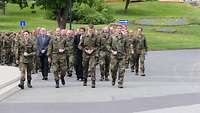 Auf dem Weg zum Gedenkgottesdienst in Frankenberg/Eder
