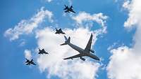 Luftparade zur ILA mit dem neuen Transportflugzeug A330 MRTT