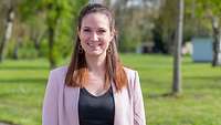 Lina Breuer, Auszubildende im ersten Lehrjahr zur Kauffrau für Büromanagement