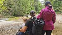 Eine Familie in der Natur
