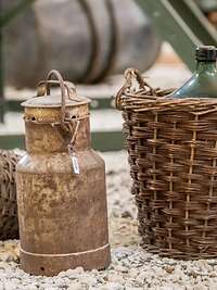 alte Vorratsbehälter für Flüssigkeiten