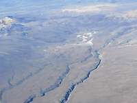 Bolivien - Canyons in der Hochebene Aus der Luft siehr man Canyons in einer Hochebene