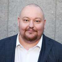 Eine Portraitaufnahme von dem Gewinner Soppart der Preisverleihung „Partner der Reserve 2022“.