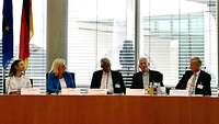 Podium beim Workshop Familie und Dienst