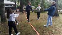 Slackline mit Absicherungen