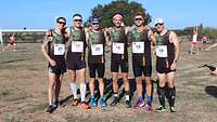 Männermannschaft (sechs Personen) bei der CISM Weltmeisterschaft im Crosslauf in Beja, Portugal.