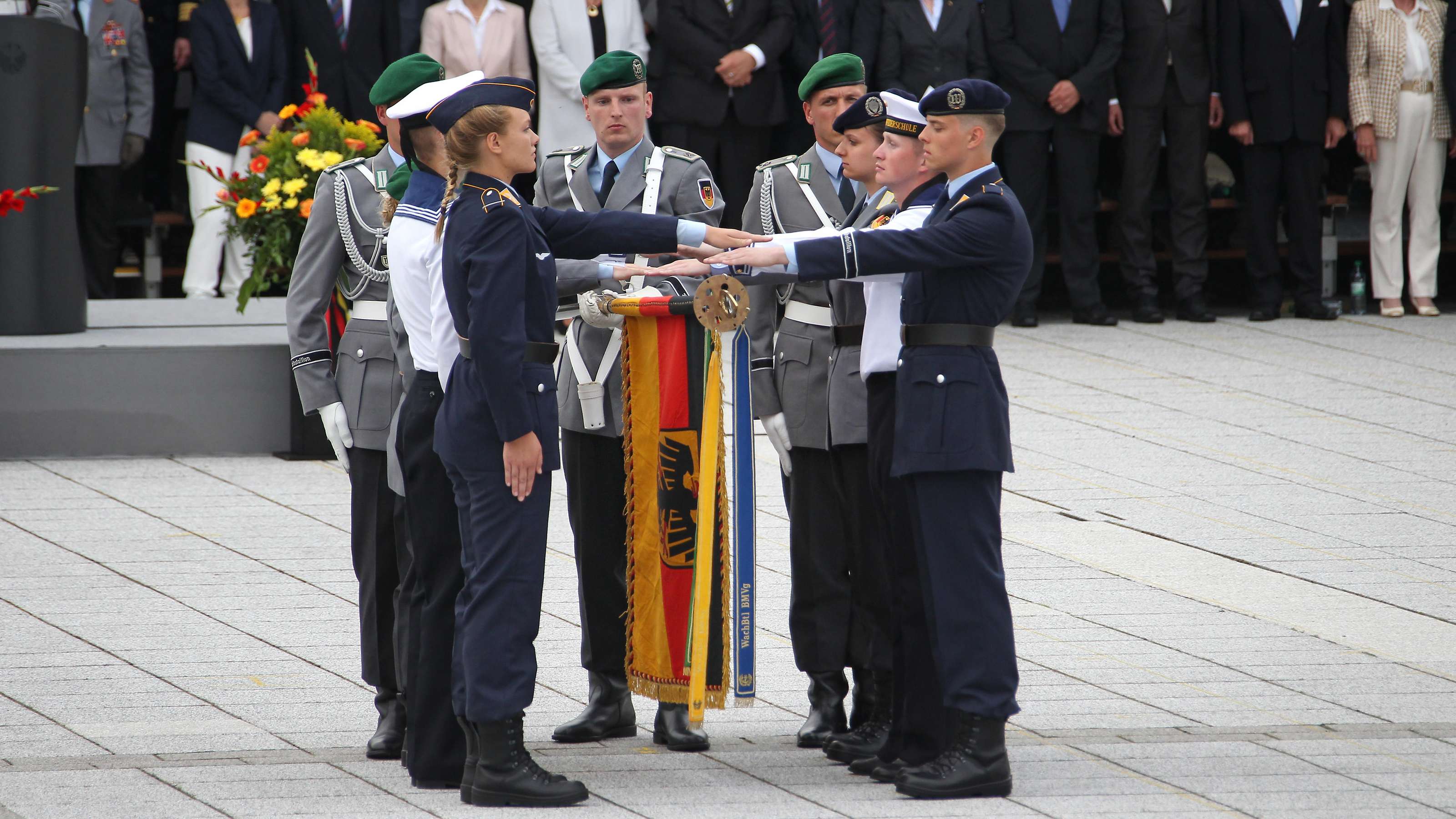 Bundeswehr begeht den 67. Jahrestag ihrer Gründung