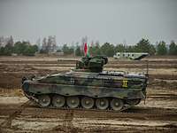 Schützenpanzer Marder Ein Schützenpanzer Marder auf dem Truppenübungsplatz