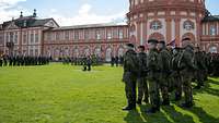 Paradeaufstellung eines militärischen Appells