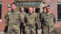 Der Leiter des Aufstellungsstabes, Oberstleutnant Heiko P., und sein Team in der Lützow-Kaserne