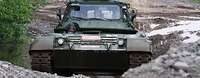 Fahrschulpanzer im Gelände