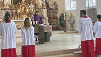 Militärpfarrer Pater Stefan Havlik beim Gottesdienst in der Pfarrkirche „St. Martin“ in Eglofs