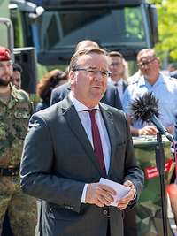 Dienstantrittsbesuch des Verteidigungsministers beim Bundesamt f