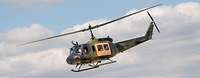 SAR-Hubschrauber des Such- und Rettungsdienstes der Bundeswehr (Search and Rescue, SAR). Ein Hubschrauber vom Typ Bell UH-1D mit der Aufschrift „SAR“ im Flug