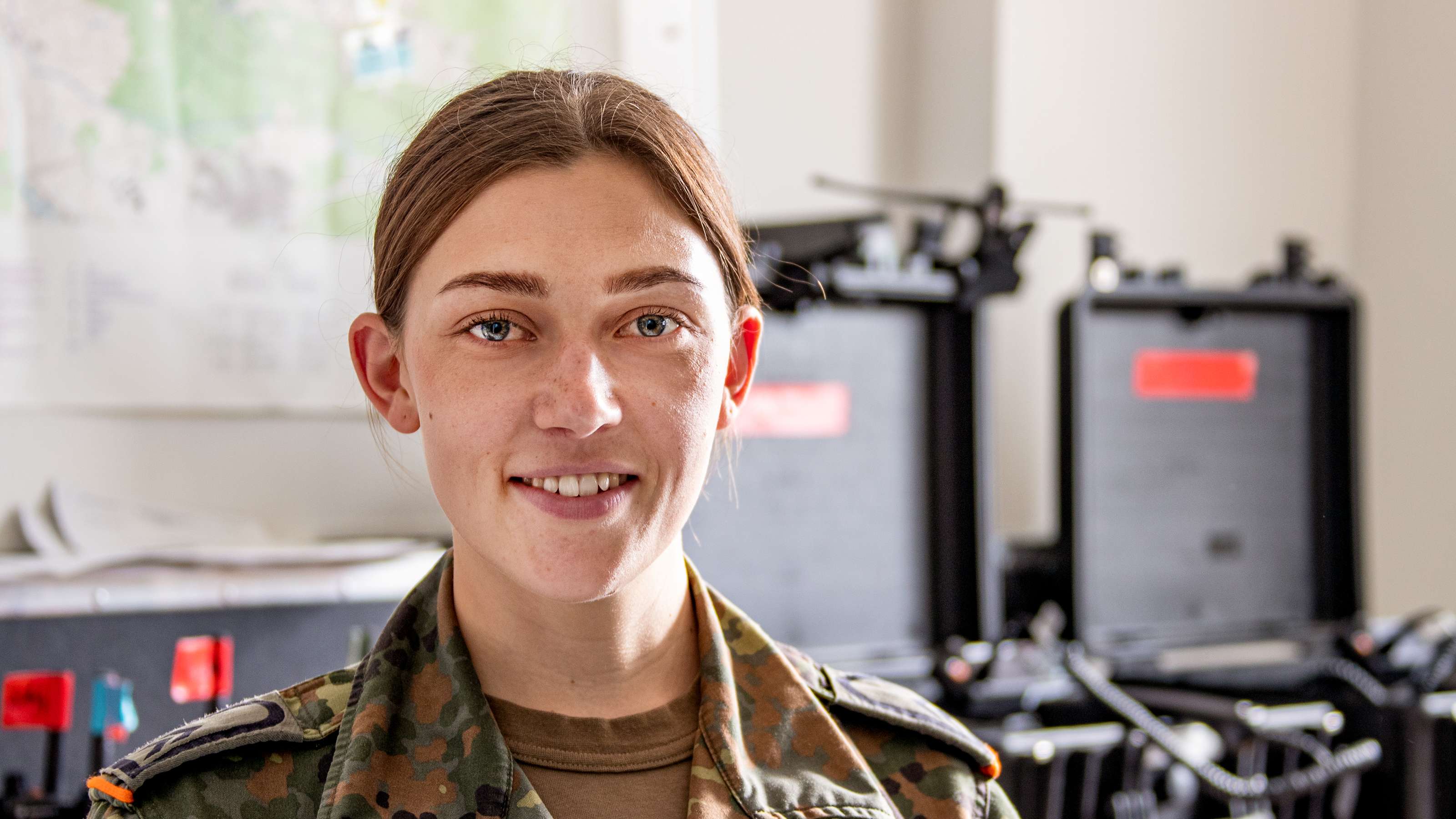 Feldjäger üben das und den Umgang mit Kriegsgefangenen