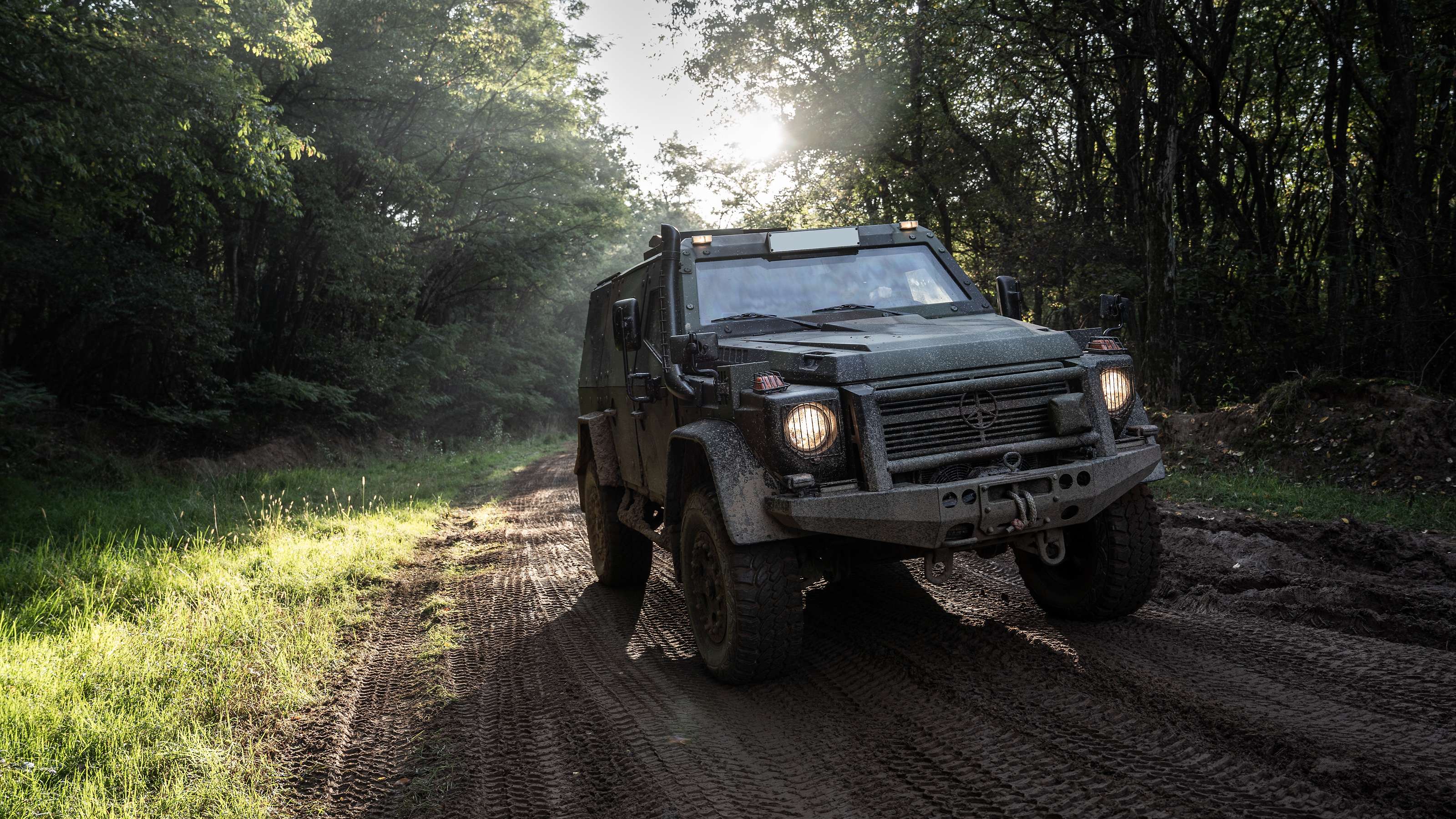 New running gear components Enok and Dingo on the test track