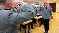 General Breuer bei einer Spießtagung in Hannover im Mai 2023.