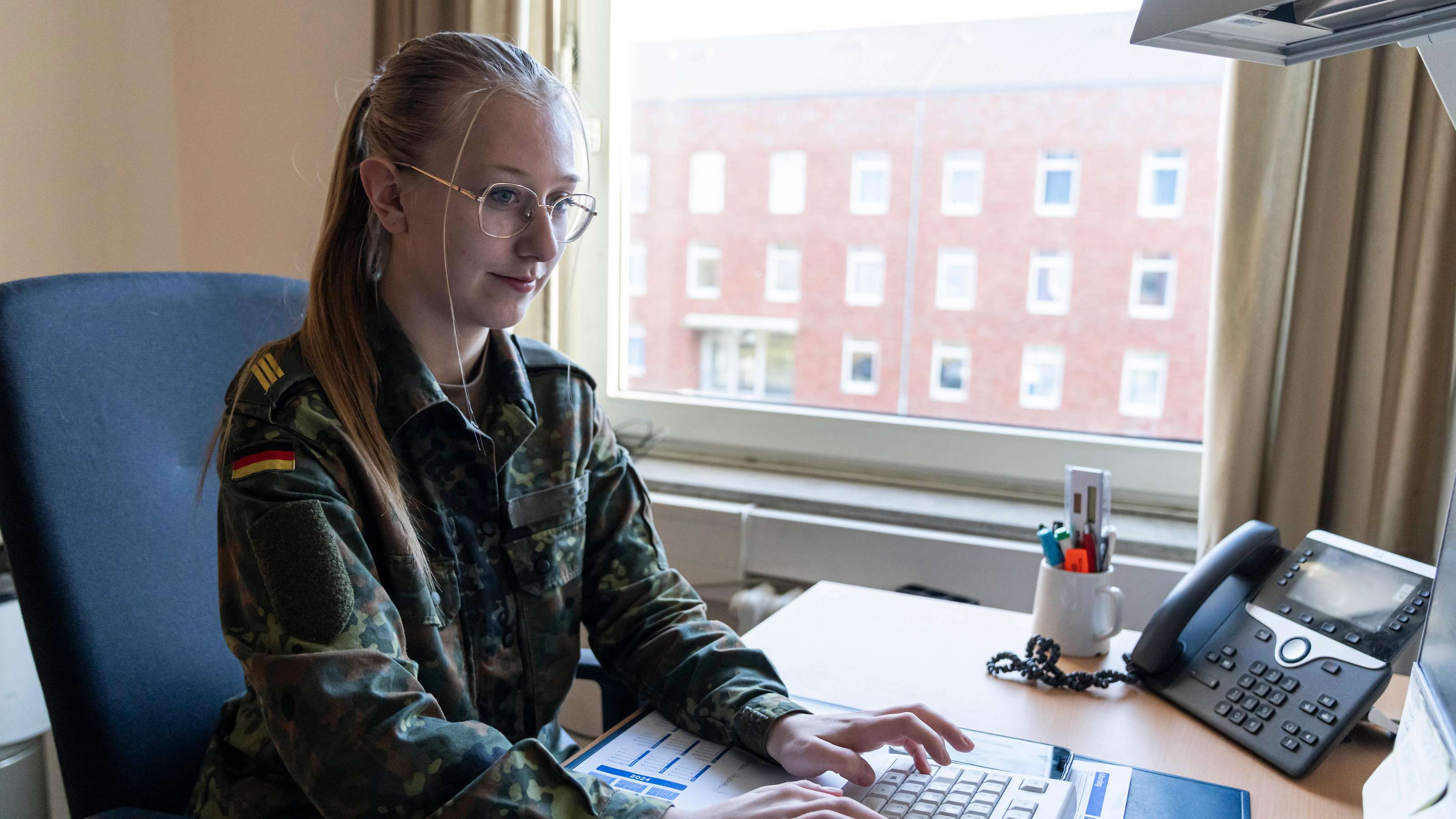 Wo Arbeitet Ein Bäcker Bei Der Marine Freiwillig bei der Marine: Herausforderungen und Chancen