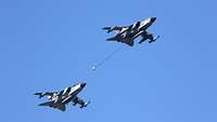 Two jets train buddy-buddy refueling