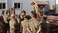 Geistlicher Impuls durch die Militärpfarrerin am Veteranentag im Camp Sonic