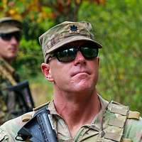 Ein Soldat von der US-Armee in einer Portraitaufnahme