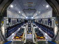 Innenaufnahme des mit medizinischem Equipment ausgestatteten A400M.
