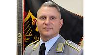 Ein Porträtbild eines Soldaten