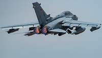 Ein Tornado in der Luft 