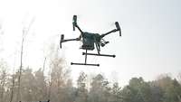 Eine Drohne im Flug