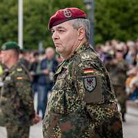 Generalleutnant Mais im Profil