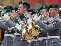 Musikkorps der Bundeswehr Siegburg Soldaten des Musikkorps der Bundeswehr beim musizieren