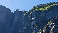 Steile Felswände
