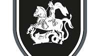 Schwarz-silbernes Wappen, in der Mitte silbern stilisiert der Heilige Georg als Herold zu Pferd
