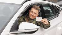 Soldatin mit Führerschein