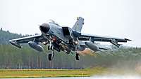 Ein Tornade der Bundeswehr beim Starten