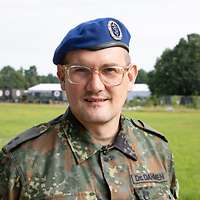 Mensch in Uniform