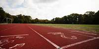 Ein Sportplatz.