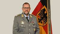 Porträtfoto eines Soldaten.