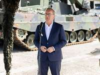 Minister Pistorius gibt ein Statement