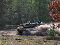 Panzerbataillon 104 trainiert im Gefechtsübungszentrum Heer Panzerbataillon 104 trainiert im Gefechtsübungszentrum Heer