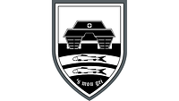 In Schwarz-silber: ein Kampfpanzer, darunter zwei Fische und der Spruch „‘s mou gei“ (Es muss gehen)