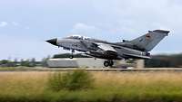 Jagdbombergeschwader 32 Flegerhorst Lechfeld Start eines Tornado ECR auf dem Fliegerhorst Lechfeld.
