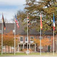 Das Gebäude eins der Clausewitz-Kaserne in der Frontalansicht 