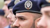 Soldat des Kommando CIR Soldaten mit einem blauen Barett