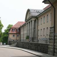 Der Eingang zum Unterrichtsgebäude des Sprachenzentrums Süd.