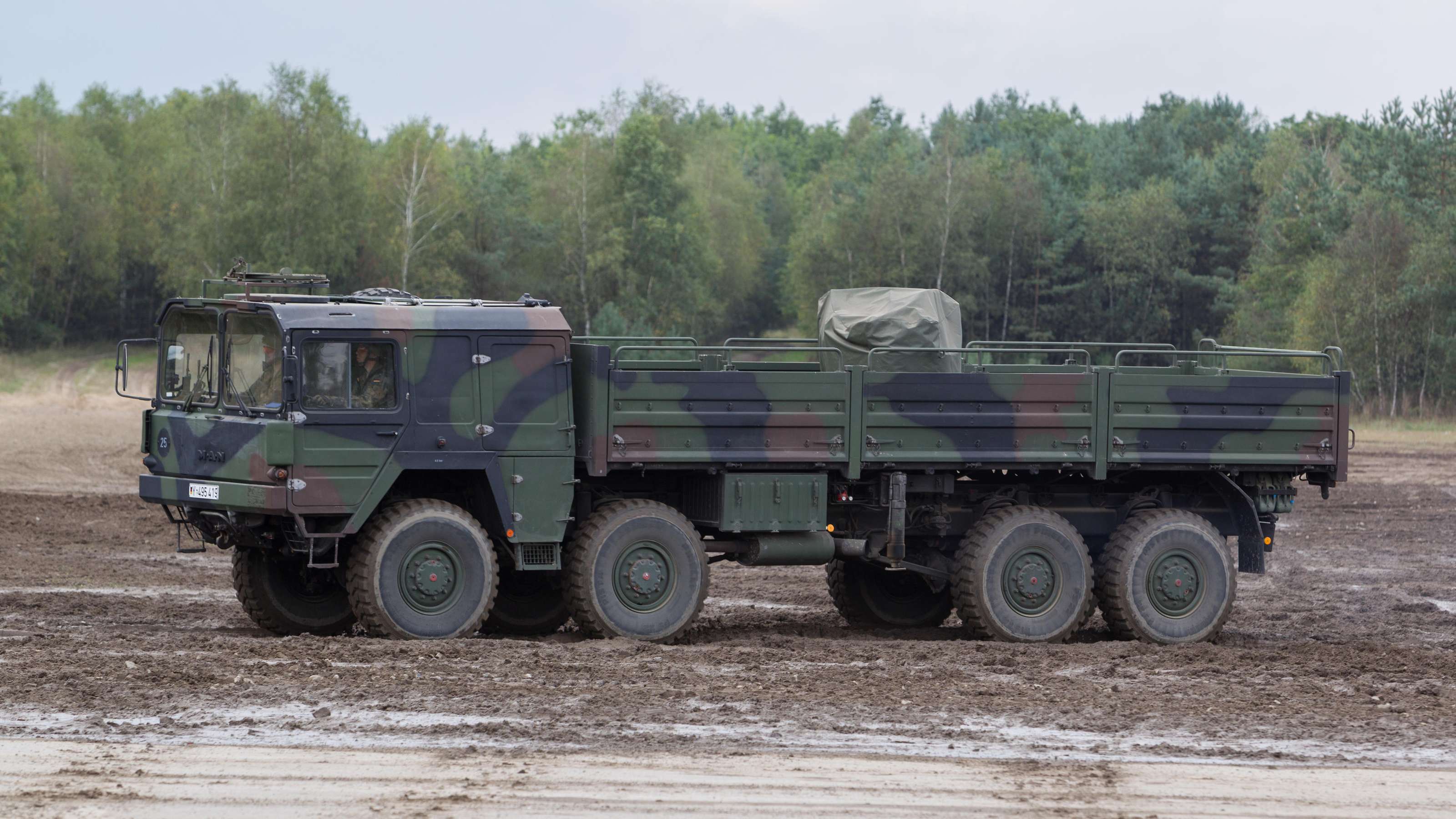 uluru-zeitung-genehmigen-lkw-bundeswehr-wiederholt-usa-hat-verloren